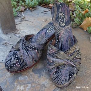 Salpy Amber Style Handmade Mule Clog