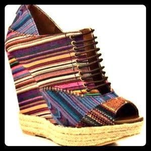 Chinese laundry wedges