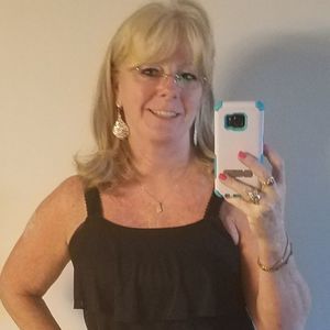 Meet your Posher, Evelyn