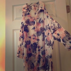 Sheer, Cold shoulder button down