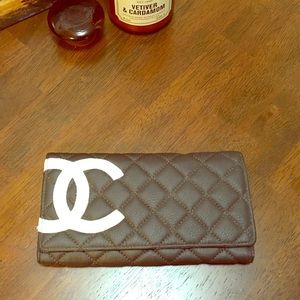 AUTHENTIC VINTAGE CHANEL WALLET!