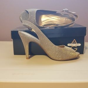 Andrew Geller Trisha peep-toe heels - size 7 1/2