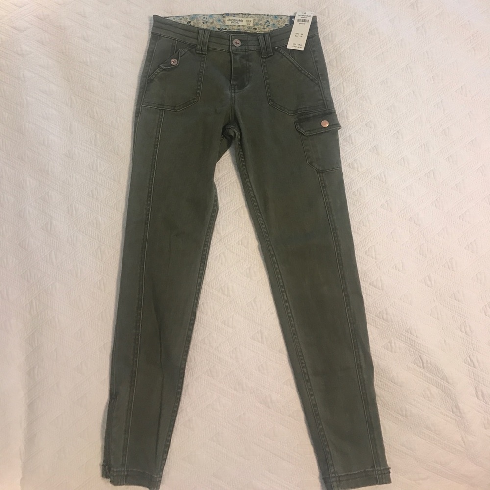 NWT Abercrombie Kids Army Green Pants