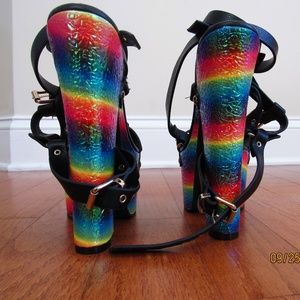 Privilaged Barnacle Iridescent Heels MULTI