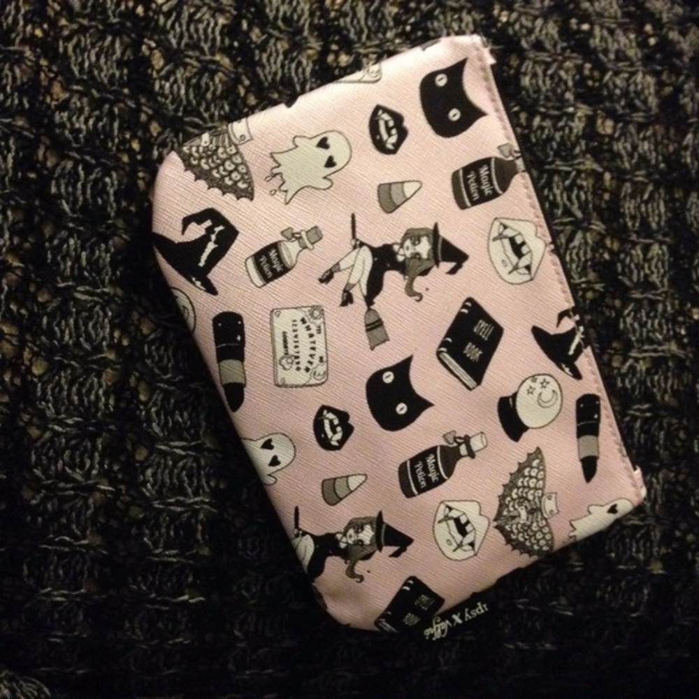 valfré magic makeup bag驪 NWOT