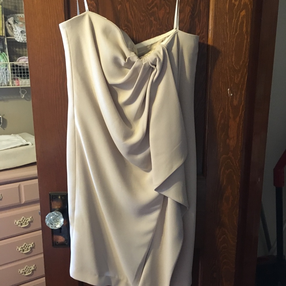 Gorgeous plain,  but Classy strapless dress