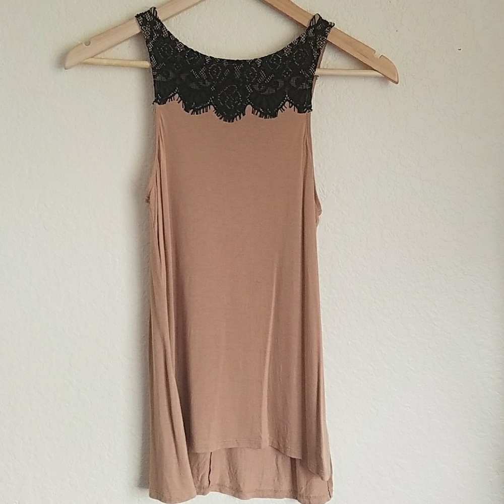 Express Tank with lace neckline