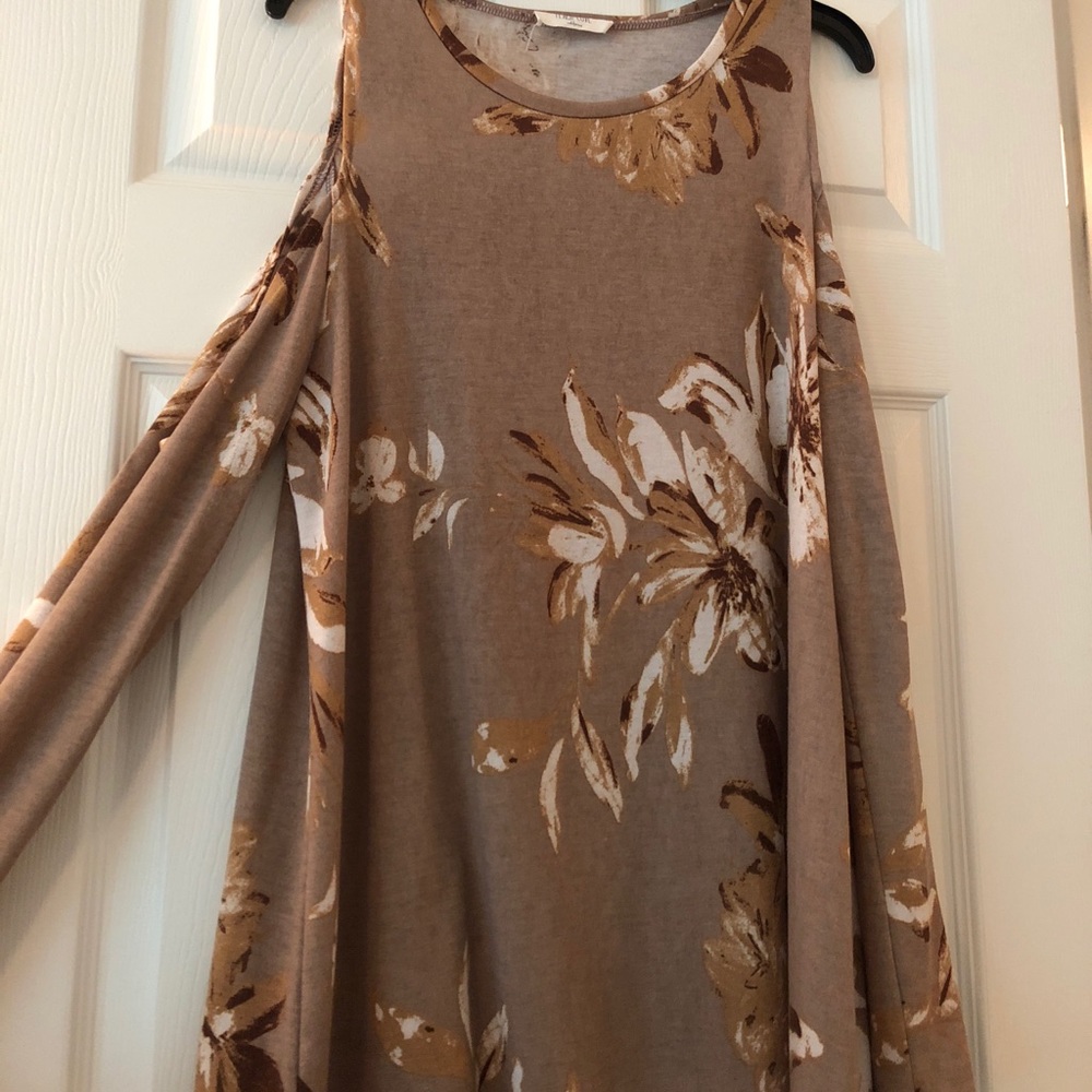 Long sleeve cold shoulder top