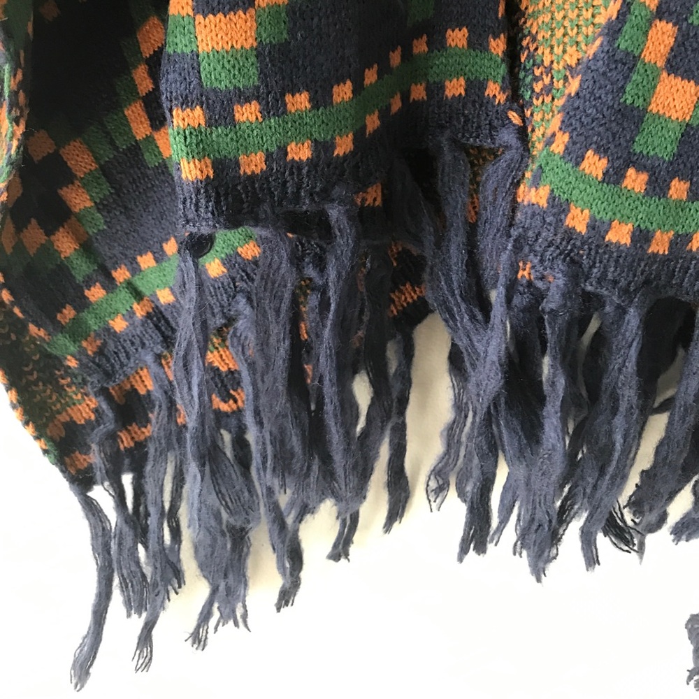 LAST ONE! Navy Green fringe trim poncho cardigan - Picture 4 of 8