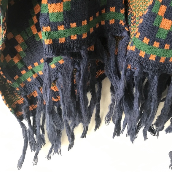 LAST ONE! Navy Green fringe trim poncho cardigan - Picture 4 of 8