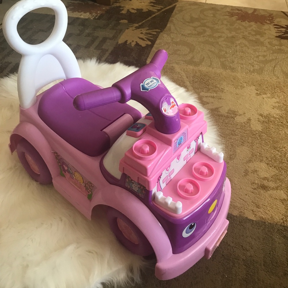 Little people car