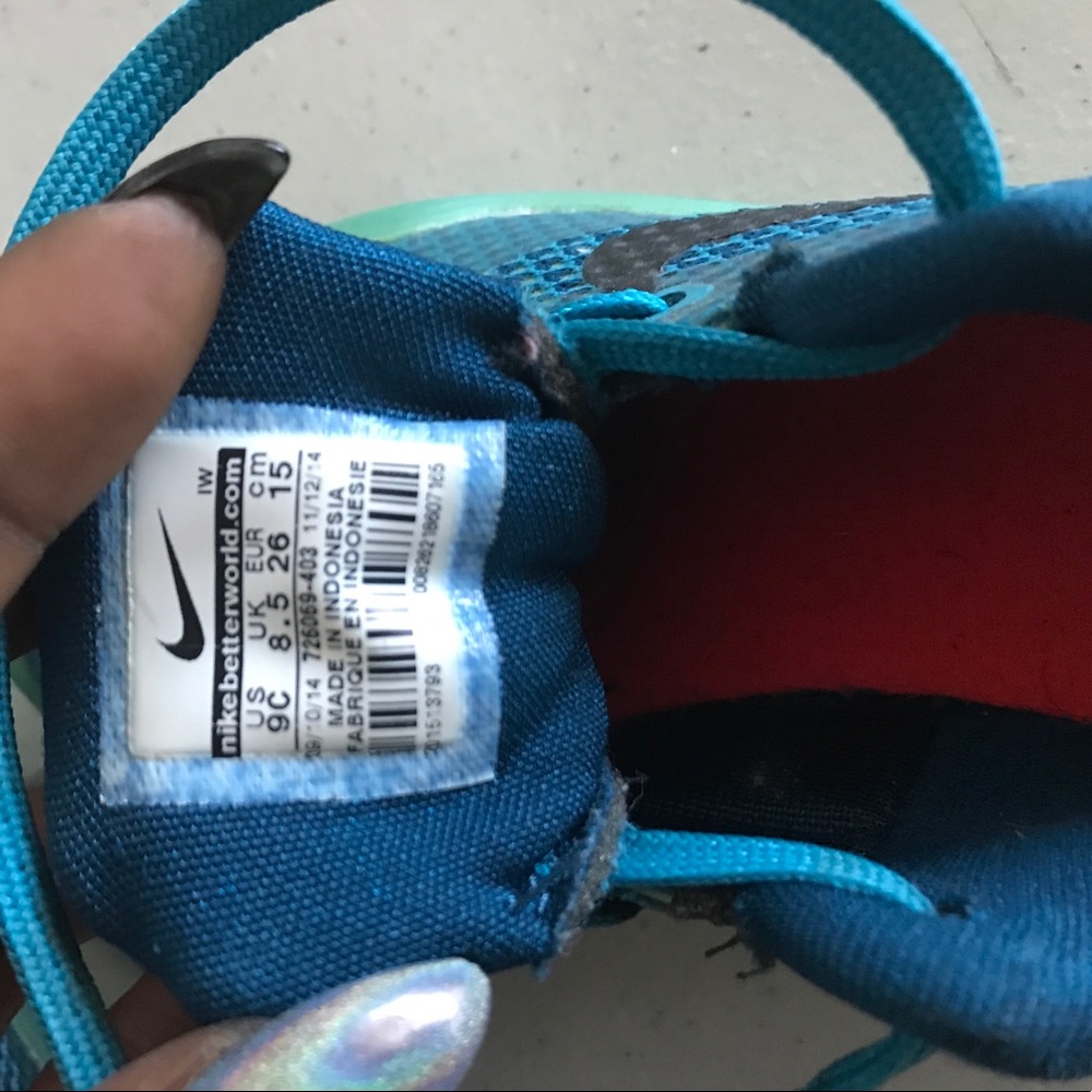 KD's nike sneaker - Picture 5 of 6
