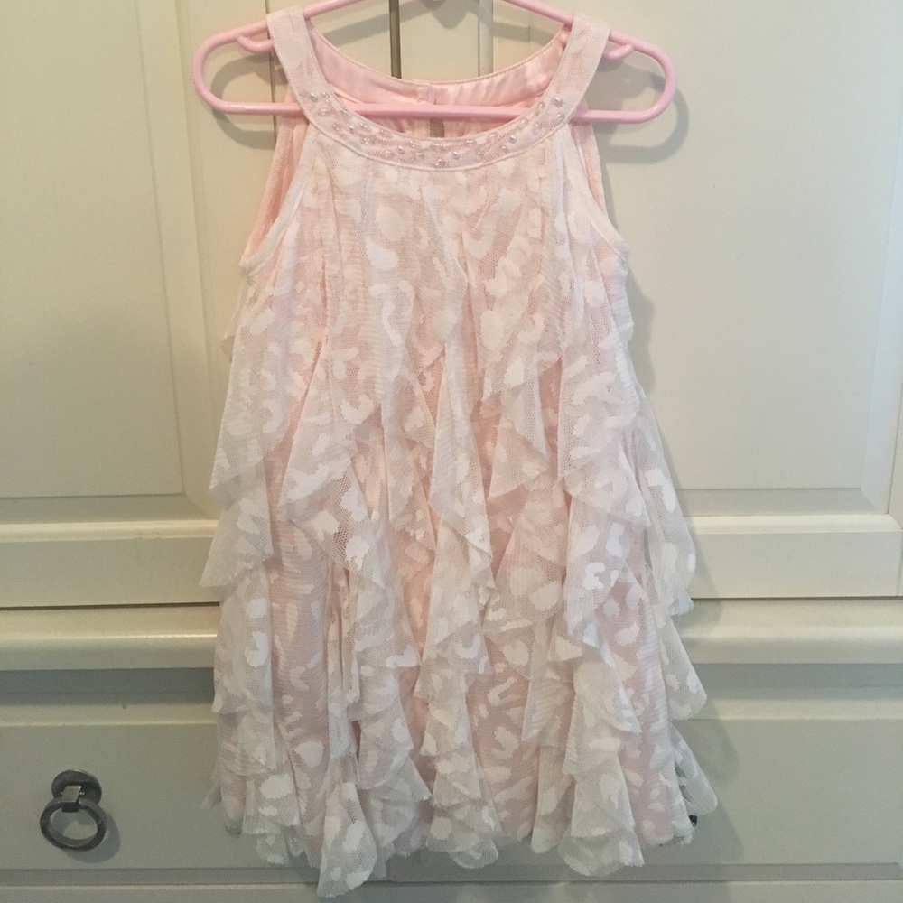 Young girl's dress