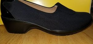 Softspots low heel dress shoe