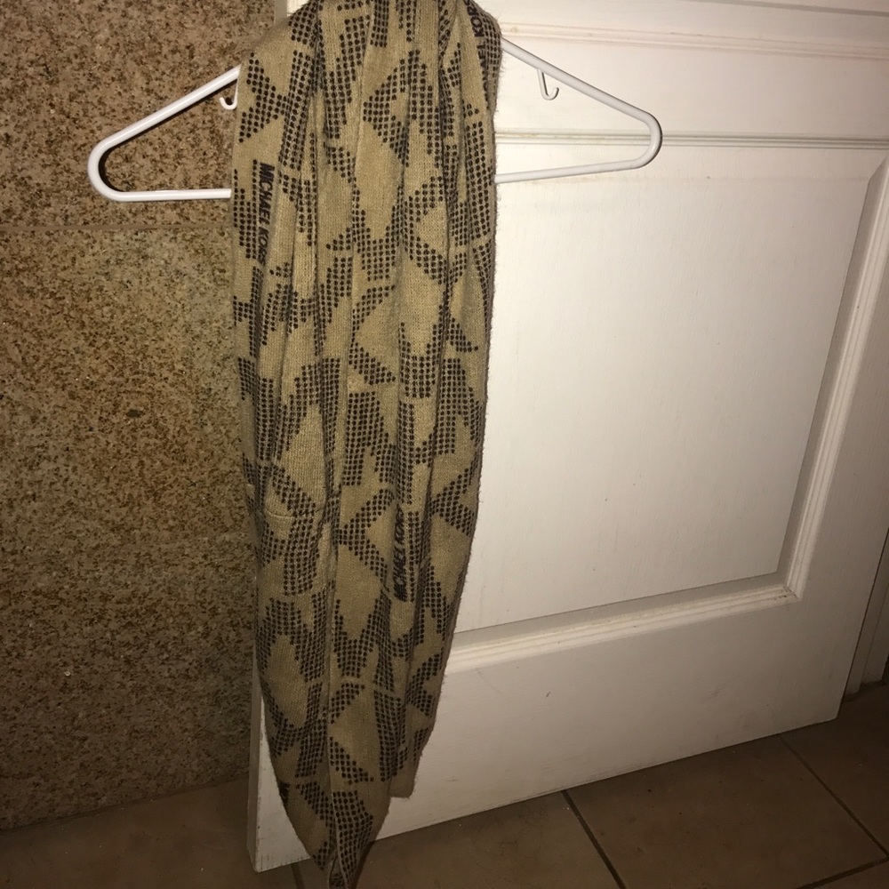 Michael Kors Infinity Scarf