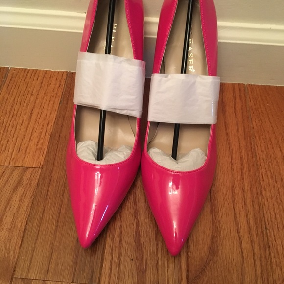 Pink Pumps - Picture 2 of 2