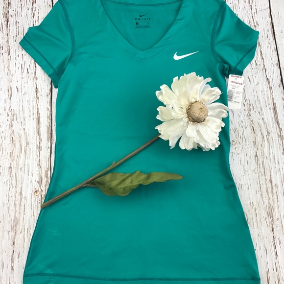 Nike Tops - 💕SALE💕Nike Dri Fit Green V Neck T Shirt