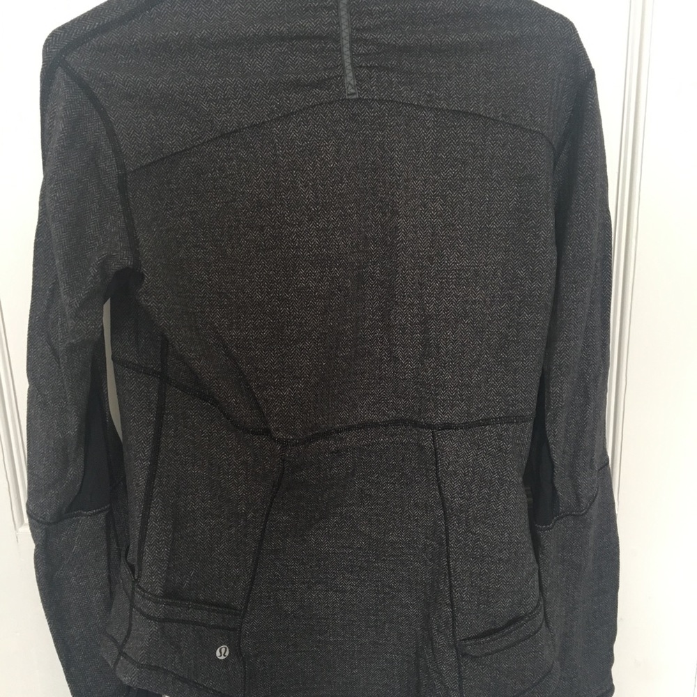 Lululemon half zip size l