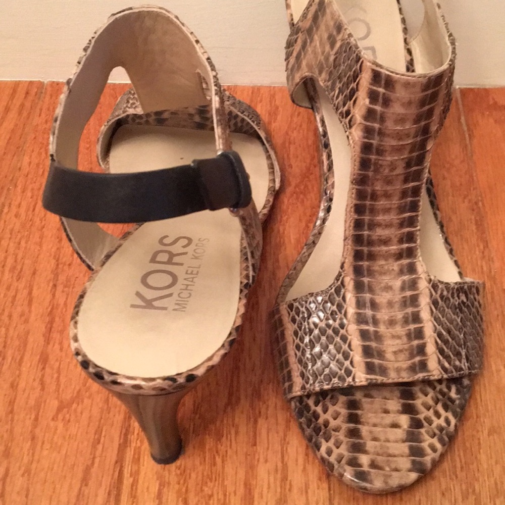 Snake Skin Pattern Heels - Picture 2 of 2