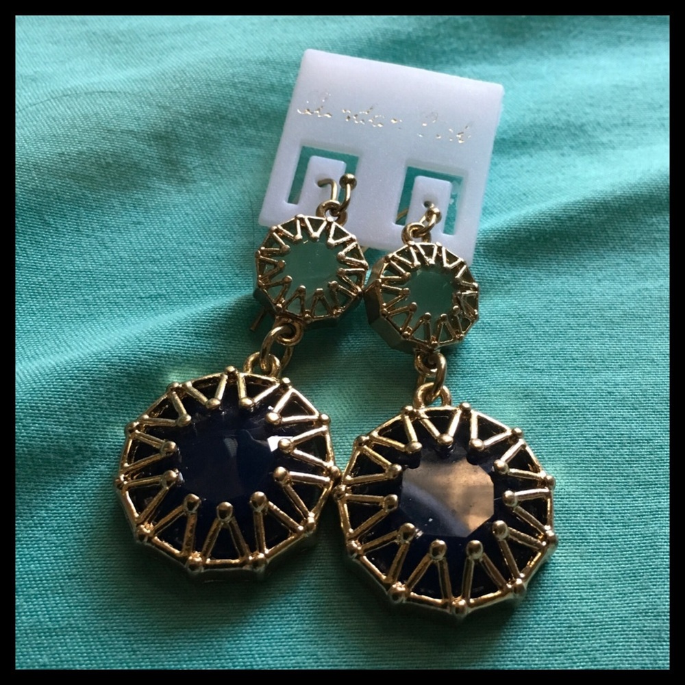 Navy and Mint w/ Gold tone Metal Dangle Earrings