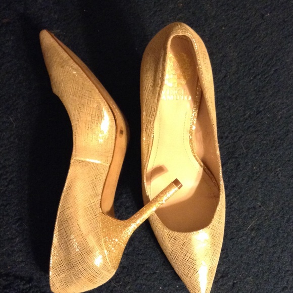 Vince Camuto high heels - Picture 2 of 3