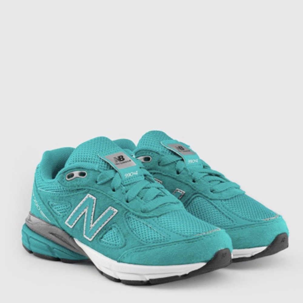 New Balance 990 Teal- 6 Youth