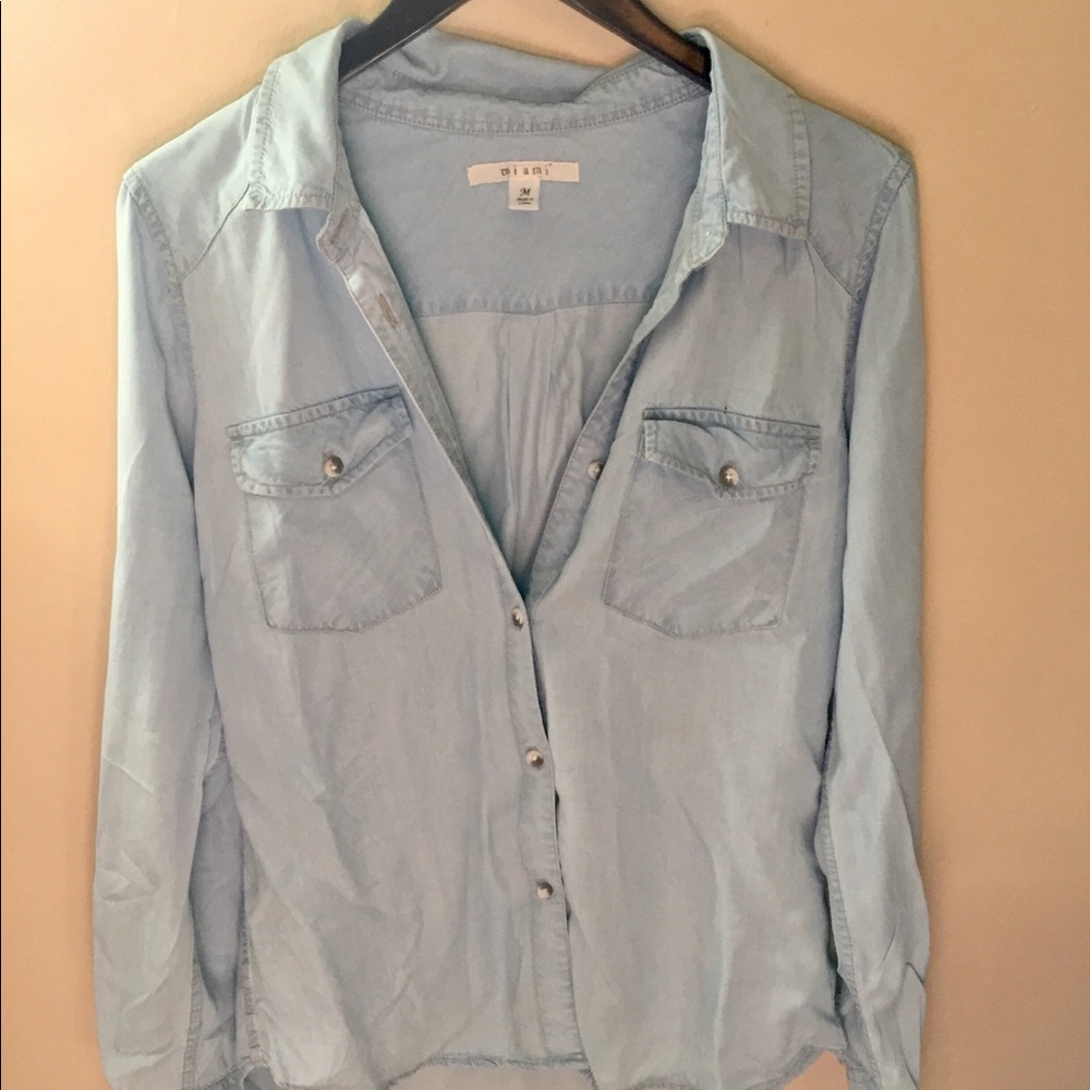 Francesca’s Lightly Faded Jean Top