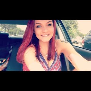 Meet your Posher, Lauren