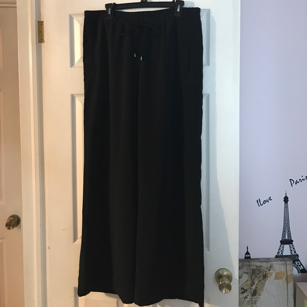 The Limited EUC flowy black wide leg dress pants