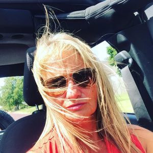 Meet your Posher, Suzanne