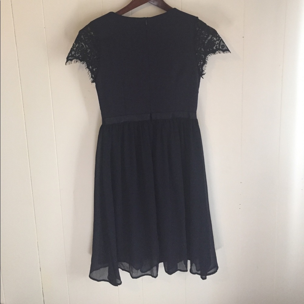 Dress - Picture 3 of 4