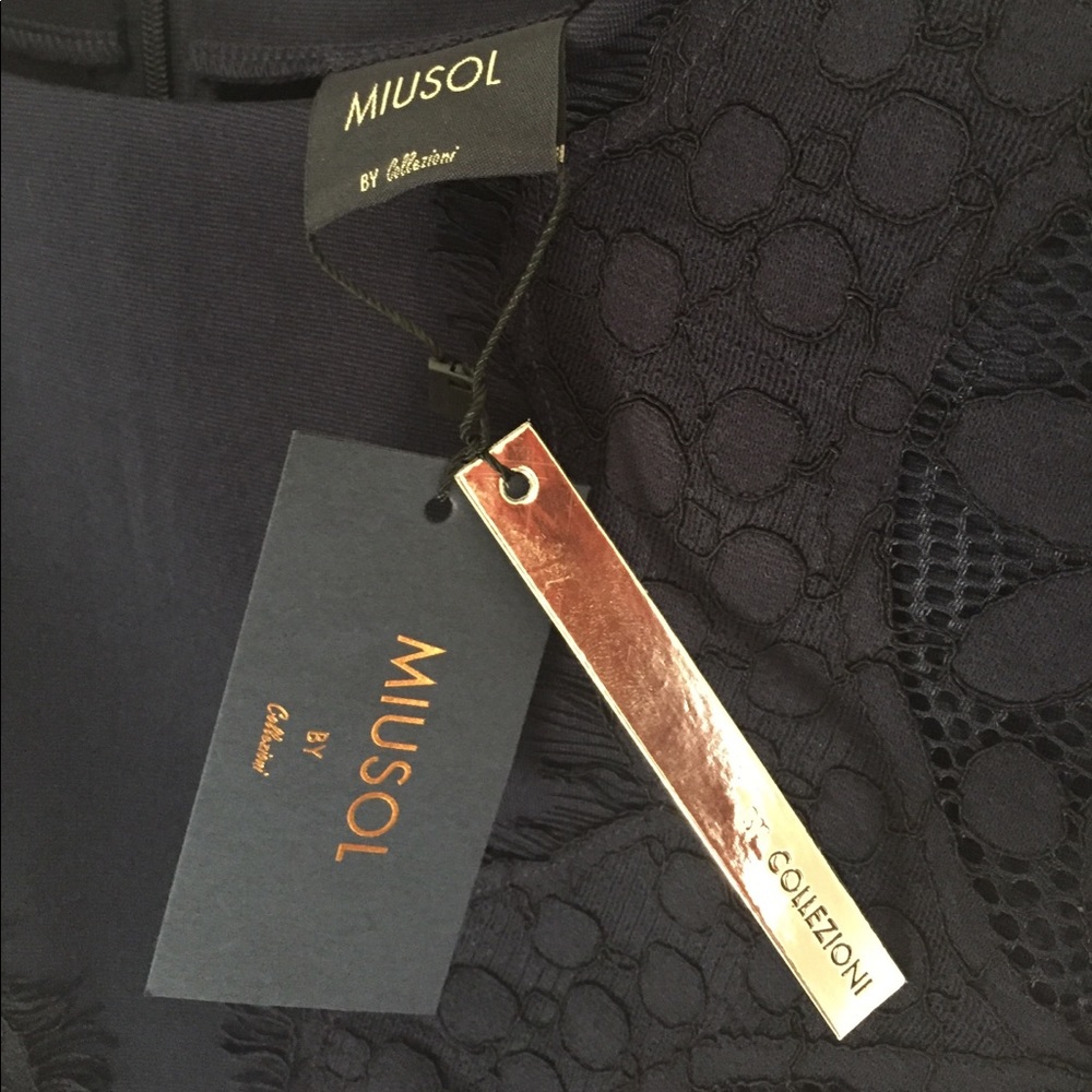 Dress - Picture 4 of 4