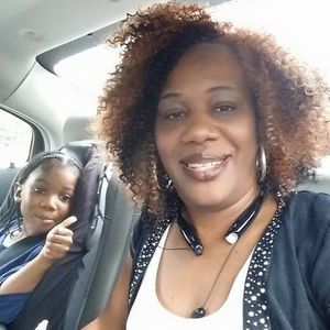 Meet your Posher, Yolanda