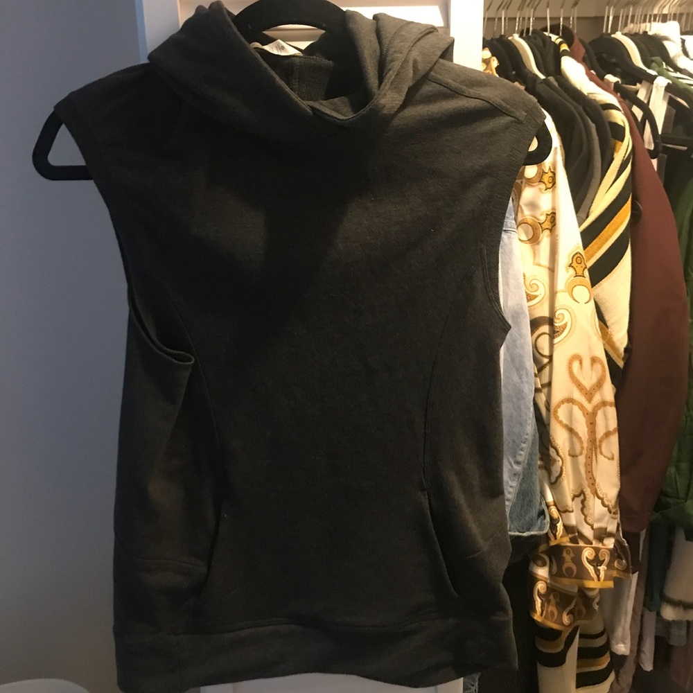 Lululemon Blissed Out Sleeveless Hoodie *Size 2*