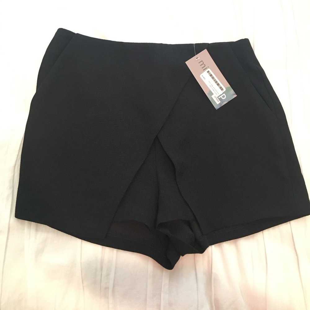 Mittoshop Skort / Black crossover Short