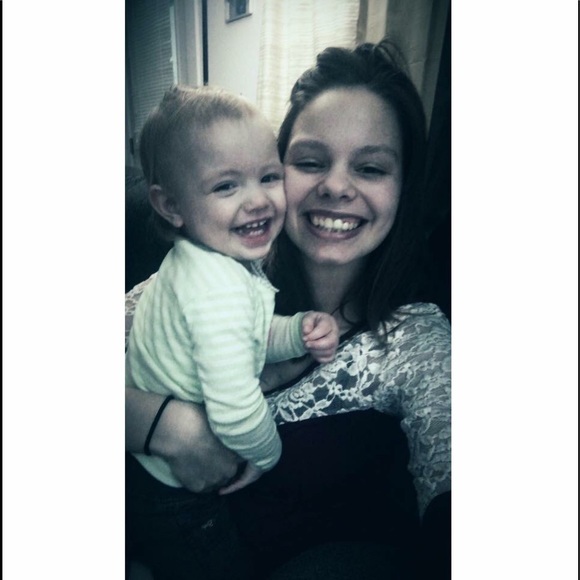 Meet your Posher, Hannah - Picture 1 of 1