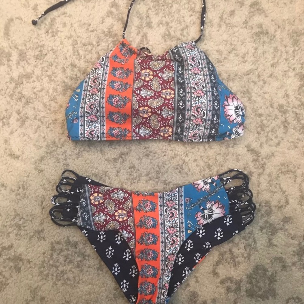 High neck bikini