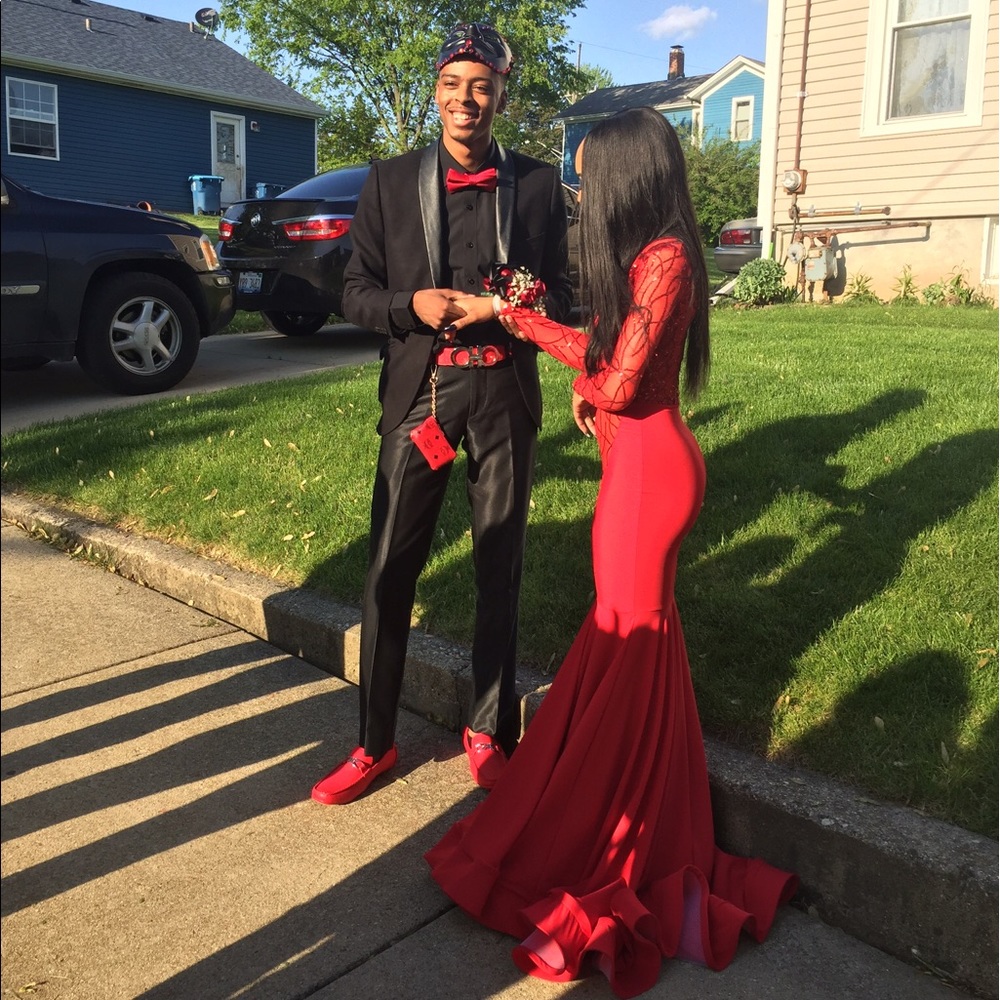 My 2017 PROM DRESS - Picture 7 of 8