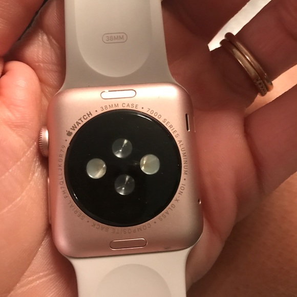 Apple Watch - Picture 2 of 8