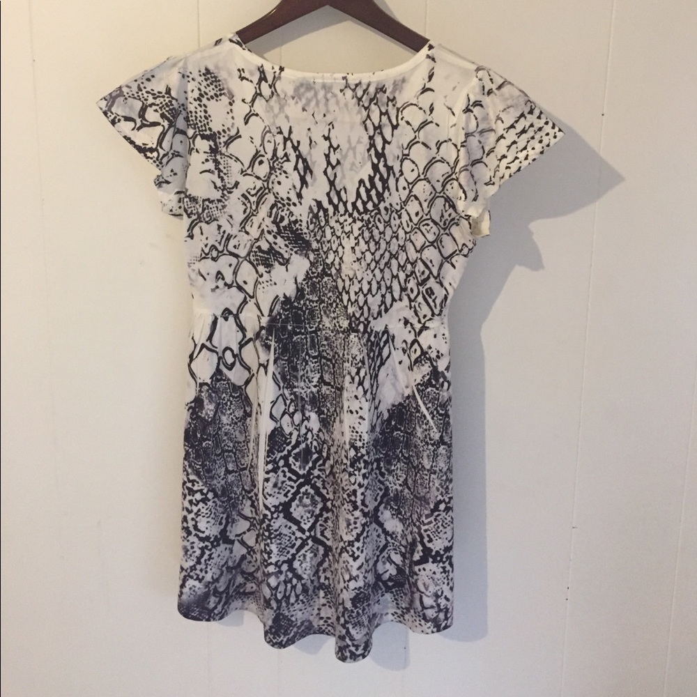 Print Top - Picture 3 of 3