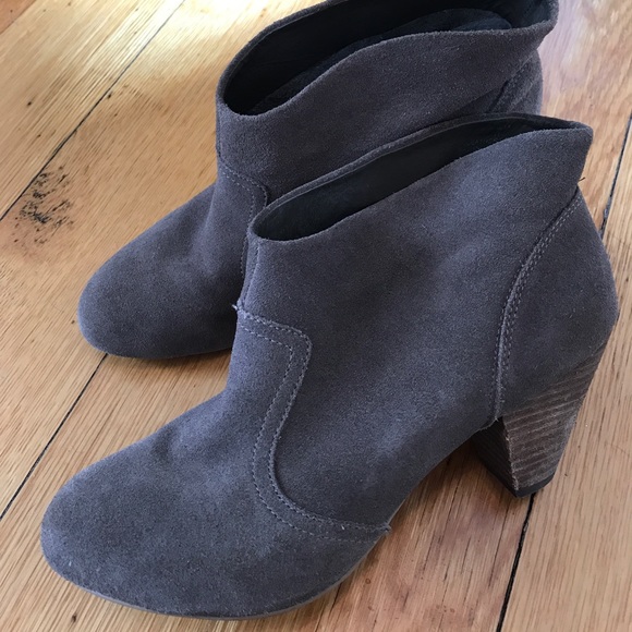 Steve Madden Shoes - Steve Madden Suede Boots