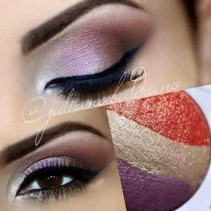 eye shadows 3 colors and 1