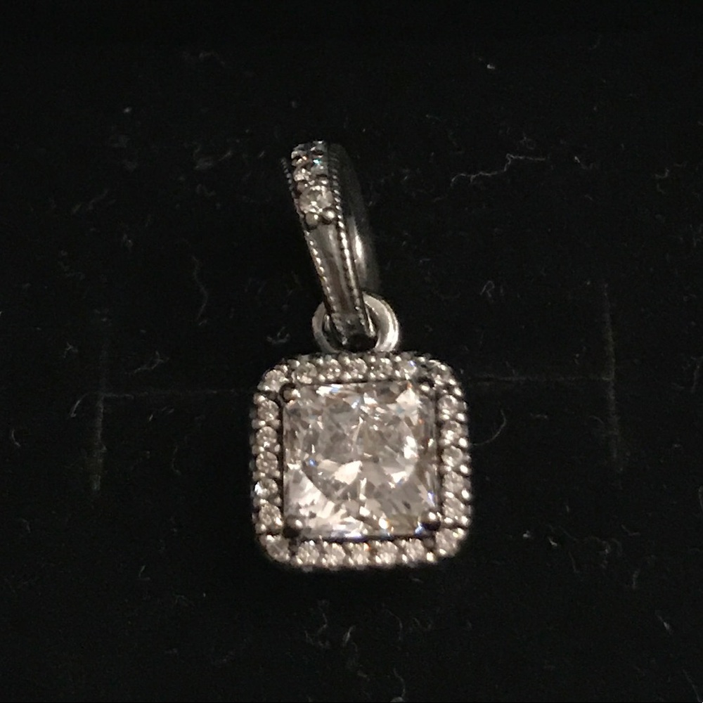 Pandora pendant from timeless elegance collection