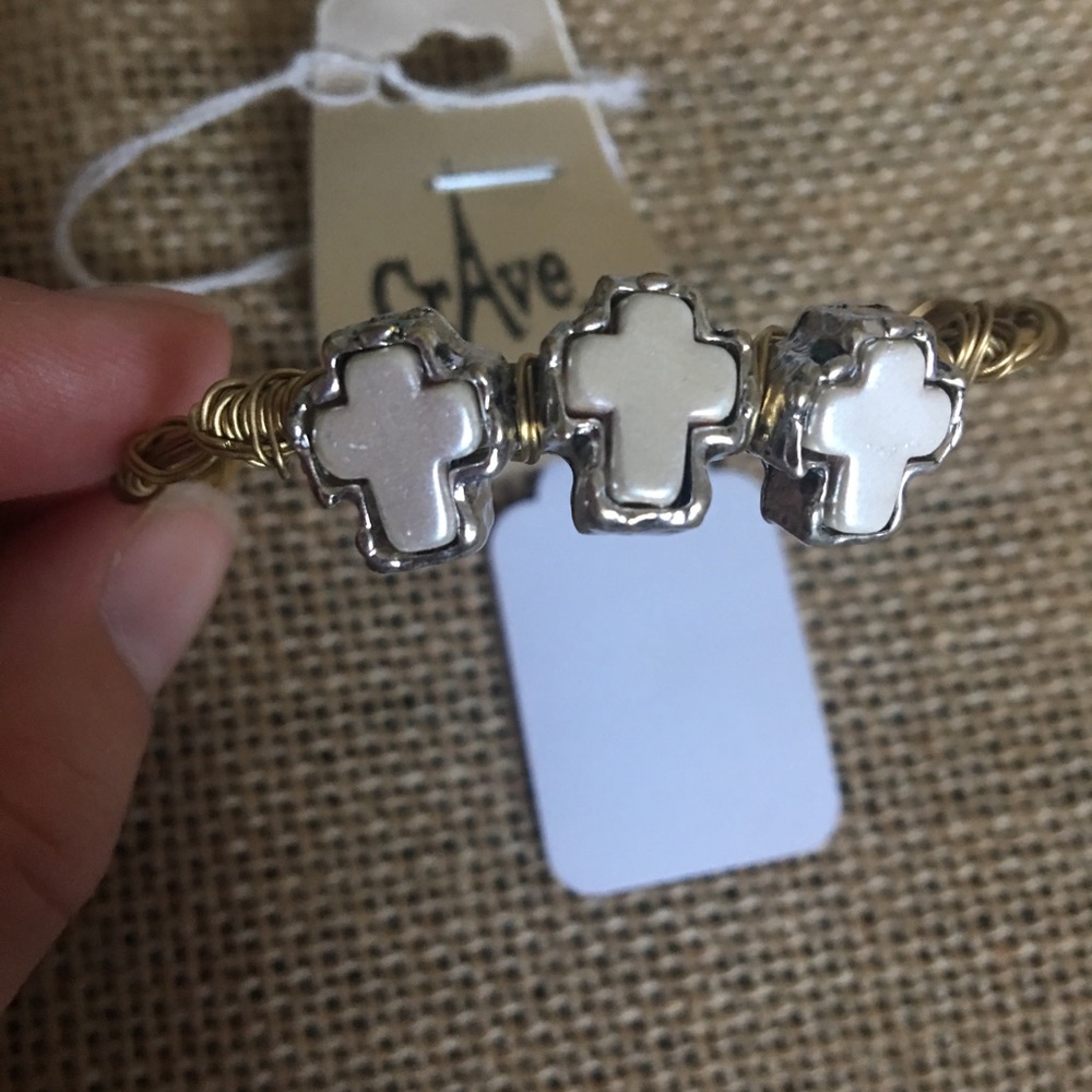 Small cross bracelet - Picture 2 of 3