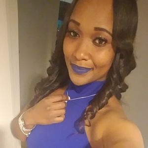 Meet your Posher, Angela