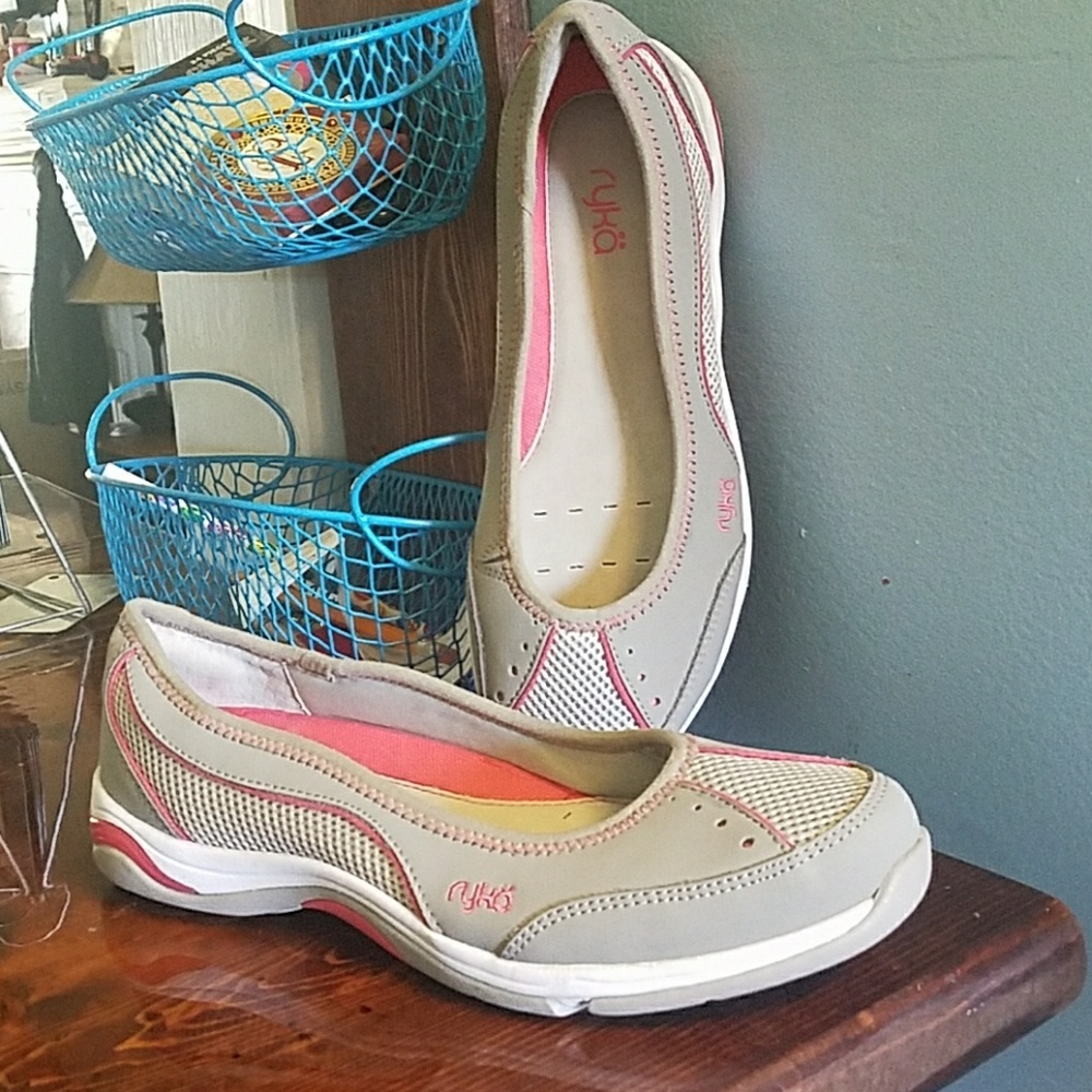 RYKA PINK AND GRAY SHOES SIZE 7.5W
