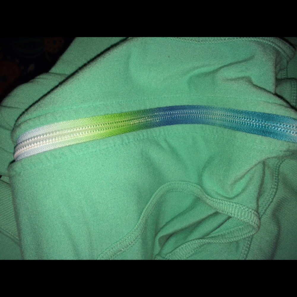 Lululemon jacket - Picture 3 of 5