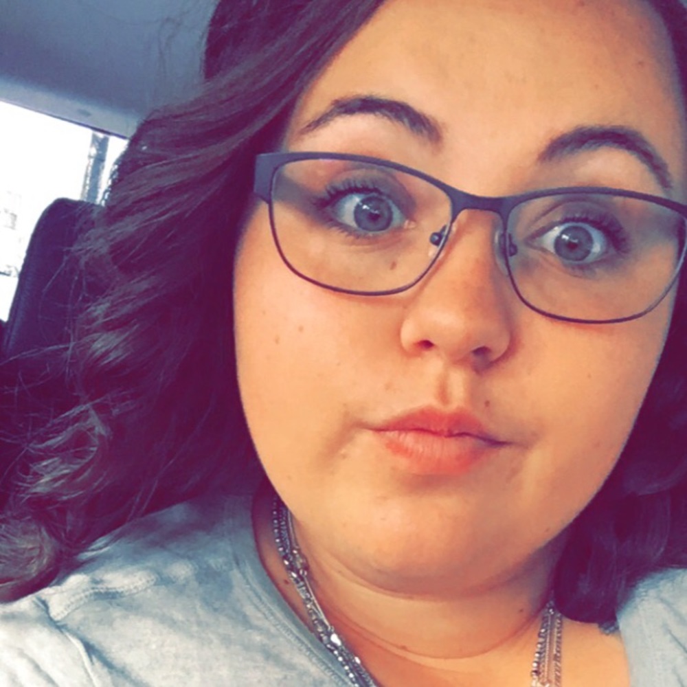 Meet your Posher, Alexandra