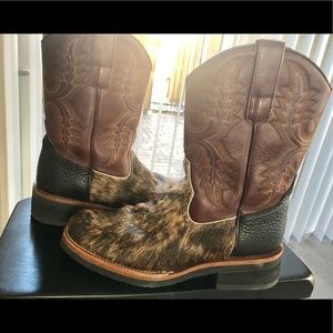 ‼️‼️Cow hide cowboy boots‼️‼️
