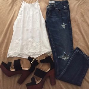 Hollister ripped skinnies - FREE ITEM W/ PURCHASE